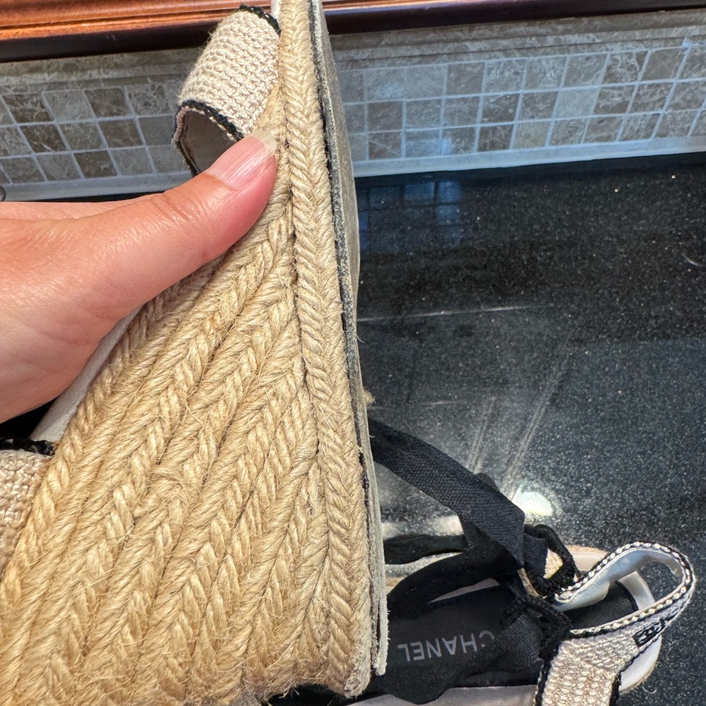 CHANEL Women's Black and Cream Espadrilles - Picture 11 of 16